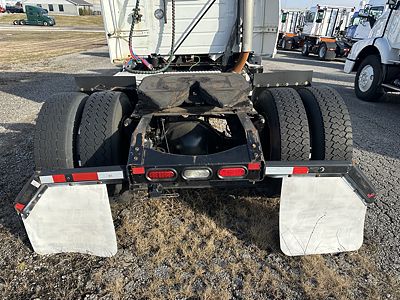 2018 Volvo VNM200