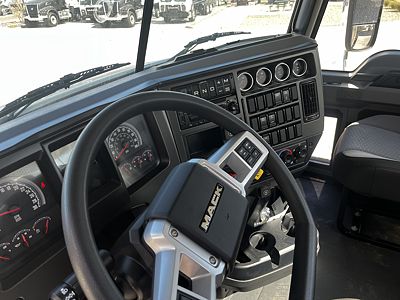 2026 Mack GRANITE 64FR