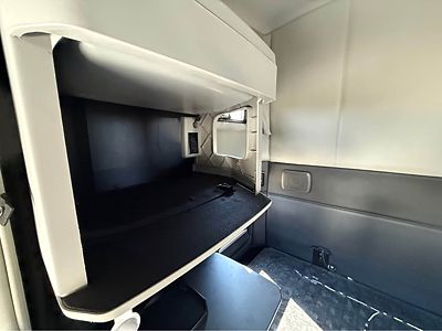 2023 Kenworth T680