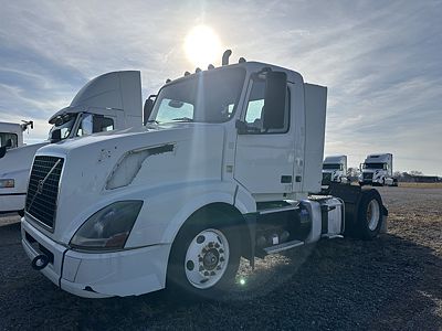 2018 Volvo VNM200