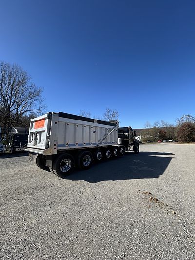 2024 Volvo VHD