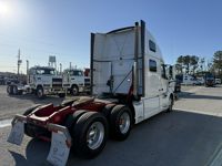 2021 Volvo VNL64T860