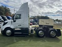 2025 Volvo VNL64T300