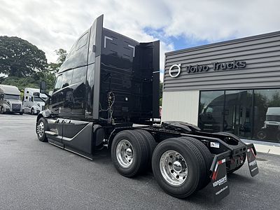 2027 Volvo VNL64T860