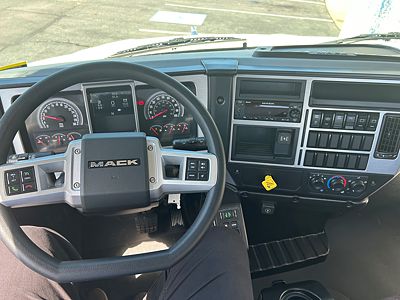 2026 Mack MD742