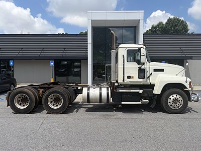 2020 Mack Pinnacle