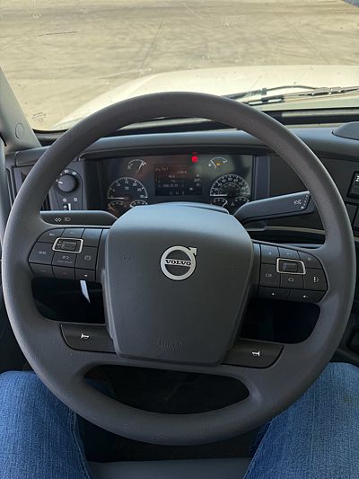 2026 Volvo VHD64B300
