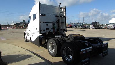 2027 Volvo VNL64T840