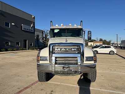 2026 Mack GR64F
