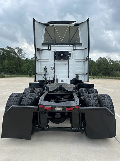 2020 Volvo VNR64T400
