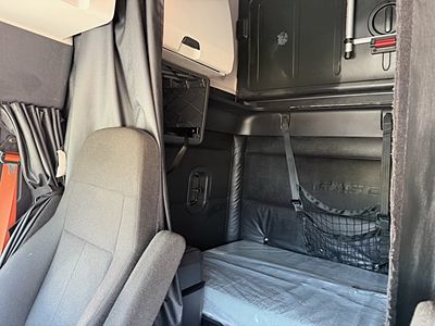 2024 Freightliner CASCADIA 126