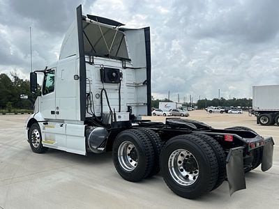 2020 Volvo VNR64T400