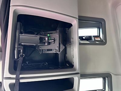 2022 Volvo VNL64T760