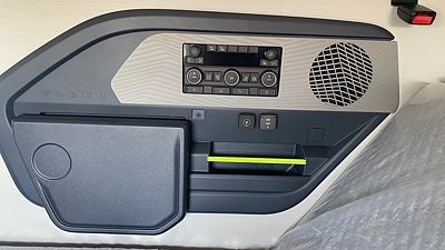 2025 Volvo VNL64T660