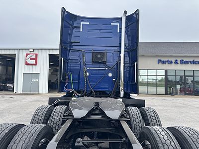 2021 Volvo VNL64T760