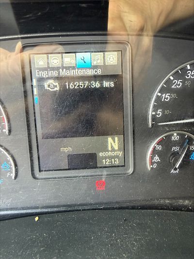 2020 Freightliner CASCADIA 126