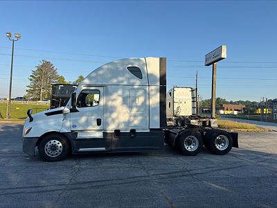 2024 Freightliner CASCADIA 126