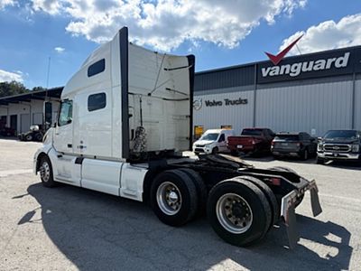 2022 Volvo VNL64T760