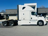 2020 Freightliner CASCADIA 126