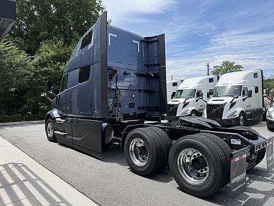 2027 Volvo VNL64T860