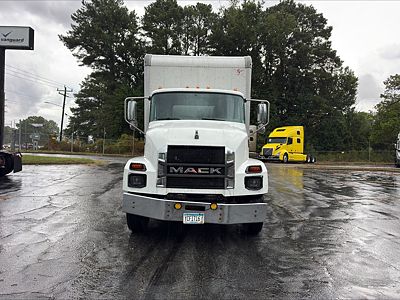 2022 Mack MD6