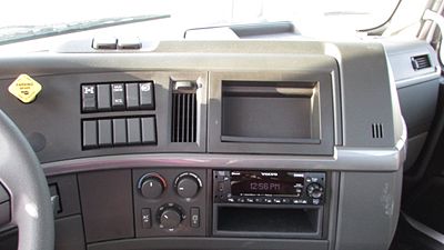 2025 Volvo VHD64B300
