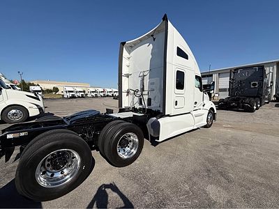 2023 Kenworth T680