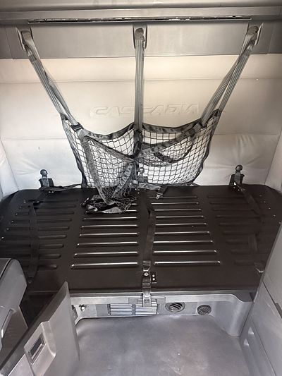 2019 Freightliner CASCADIA 126
