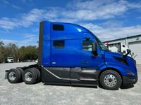 2025 Volvo VNL64T860