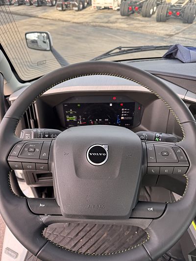 2027 Volvo VNR64T300