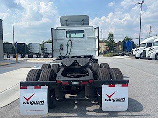 2026 Volvo VNR64T300