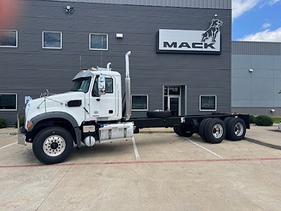 2027 Mack GR64F