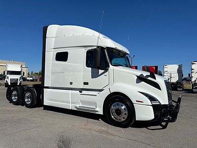 2023 Volvo VNL64T740