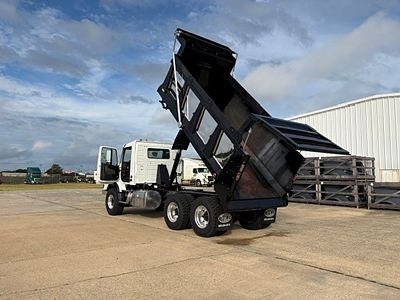 2027 Volvo VHD64B300
