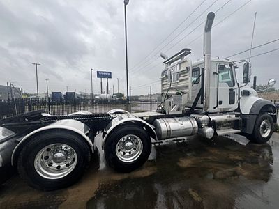 2026 Mack GRANITE 84FT