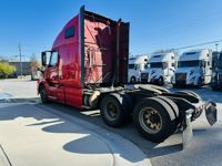 2015 Volvo VNL64T670