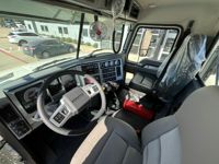 2025 Mack GRANITE 64FT