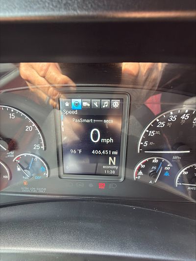 2022 Freightliner CASCADIA 126