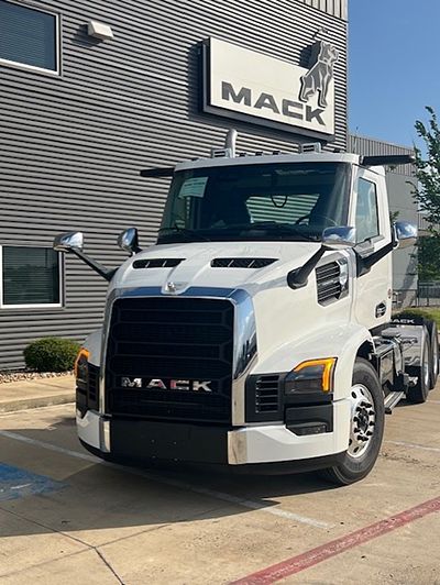 2027 Mack PR64TV04