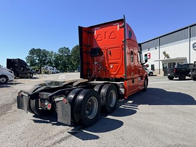2020 Freightliner CASCADIA 126