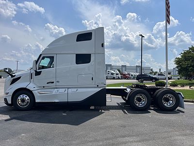 2026 Volvo VNL64T860