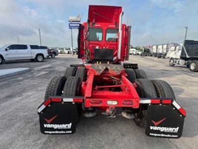 2020 Freightliner CASCADIA 126
