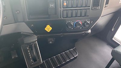 2024 Mack MD642