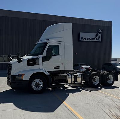2027 Mack ANTHEM GEN2 64T