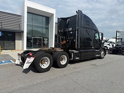 2023 Volvo VNL64T860