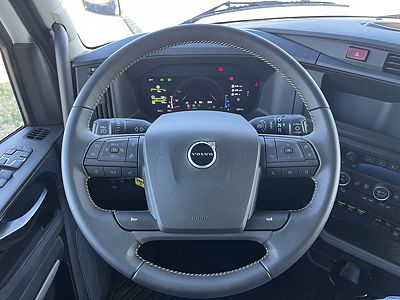 2027 Volvo VNL64T860