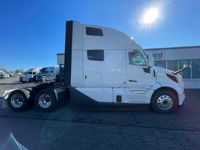 2025 Volvo VNL64T860
