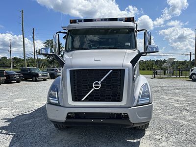 2025 Volvo VNR64300