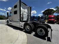 2023 Volvo VNL64T860