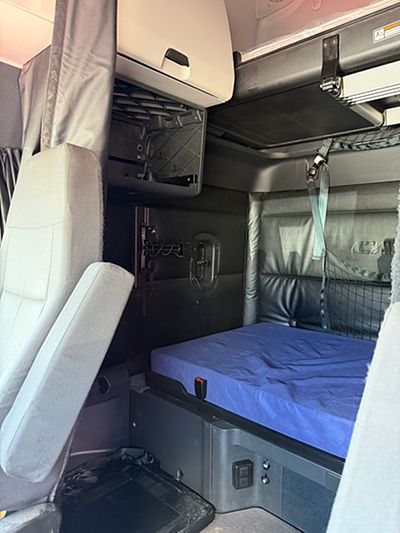 2023 Freightliner CASCADIA 126